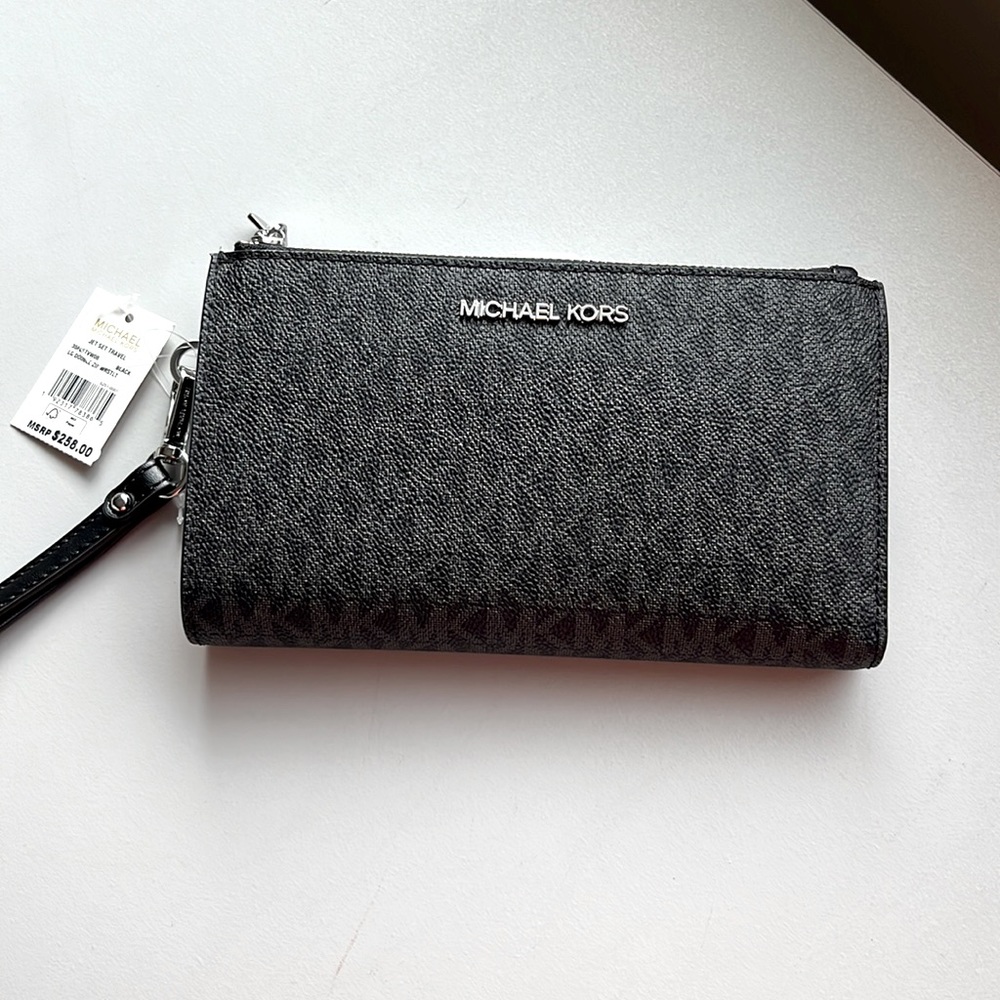 Michael Kors phone wristlet, brand new!